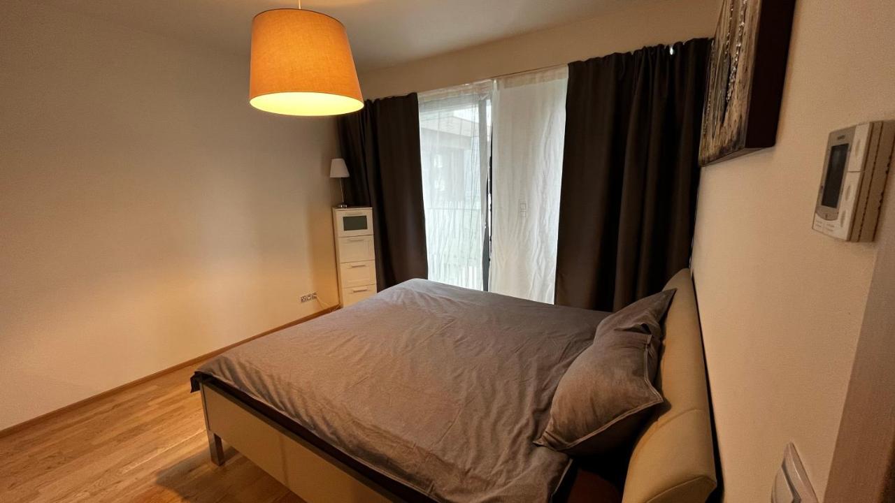 Residence Garden Tower - 8 Min Do Centra, Garaz Prague Luaran gambar